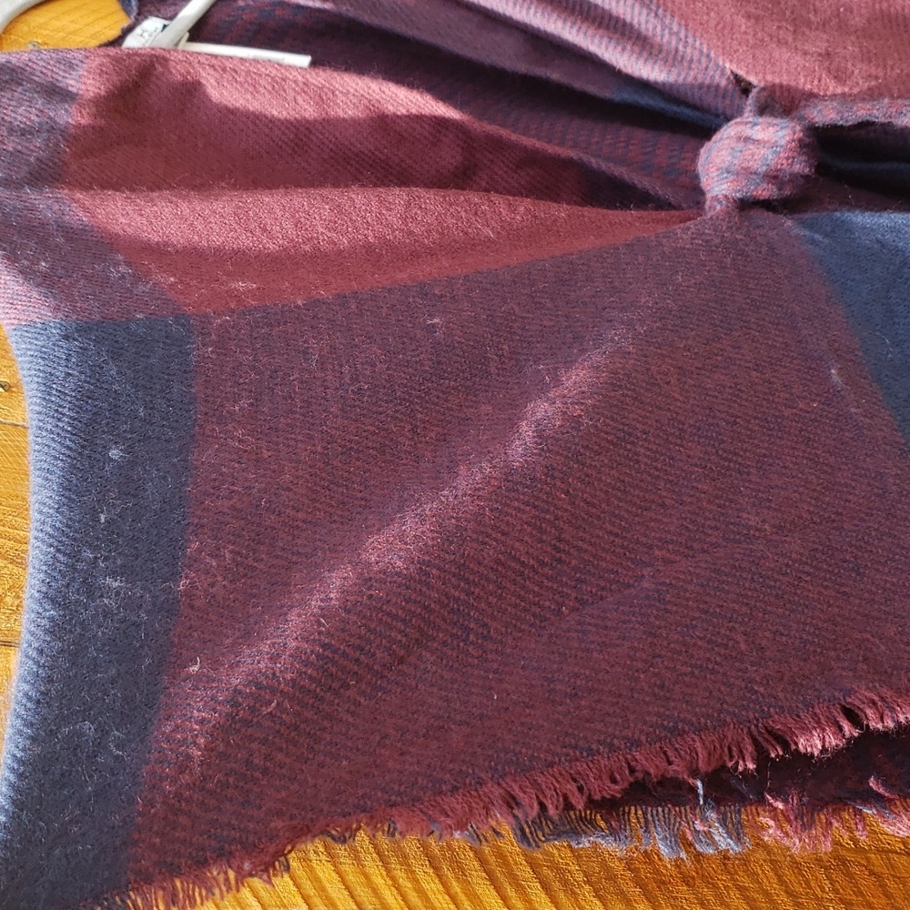 Halston Ruana Wrap - Belted Cardigan Sweater Burgandy Navy NWT - Picture 8 of 12